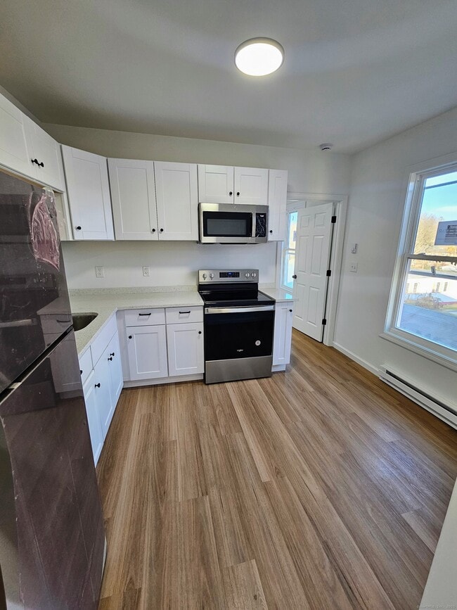 Photo - 1153 Main St