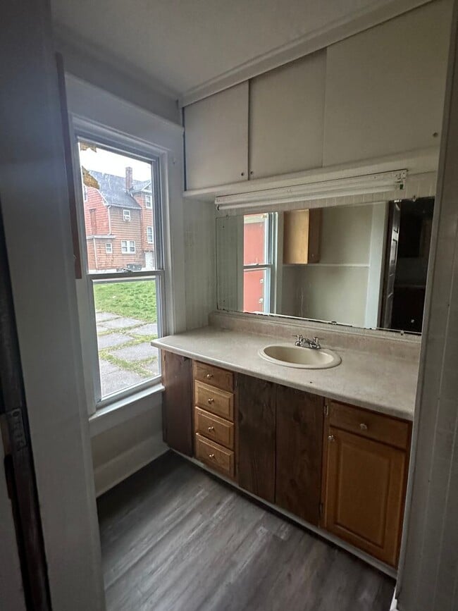 Photo - Akron Single-Family Home *ACCEPTING VOUCHERS*