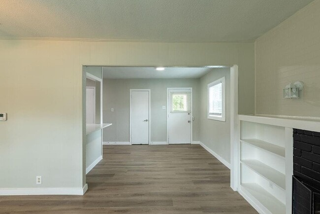 Photo - 6633 Racine Dr