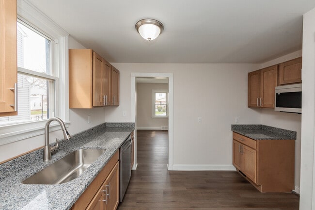 Photo - 21870 Ball Ave