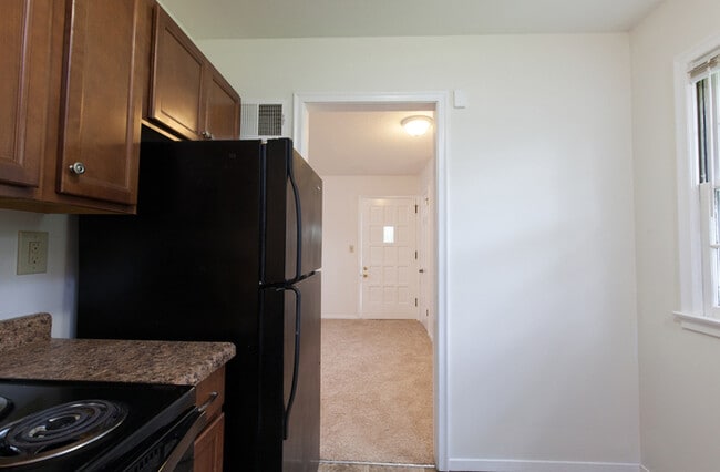 Photo - 5401 Xylon Ave N