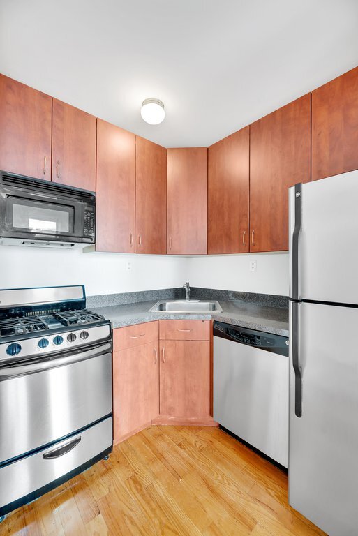 Building Photo - 426 W 49th St Unit 4D Rental