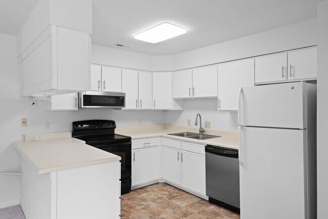 Photo - Condo in Chapel Hill - short term option!