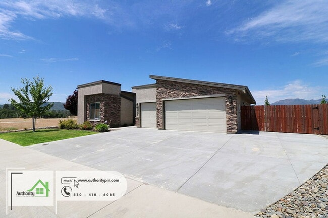 Building Photo - 4768 Lower Springs Rd