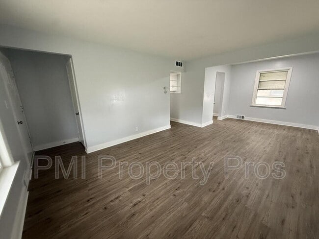 Photo - 2101 W Fairmount Ave
