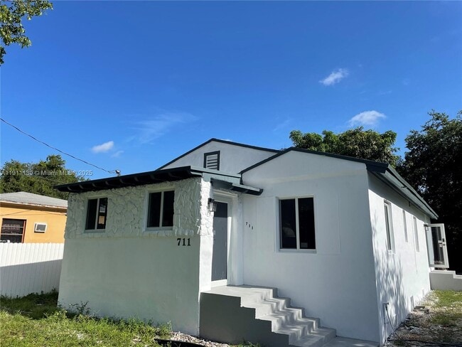 Building Photo - 711 NW 55th St