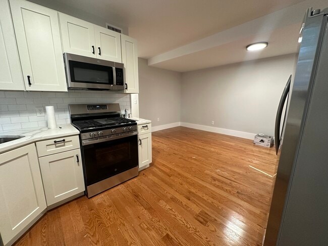 Photo - 116 Marginal St