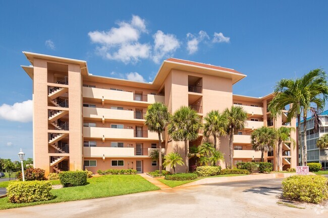 Building Photo - ** FAIRWAY GARDENS AT LELY ** 2 BED / 2 BA... Rental