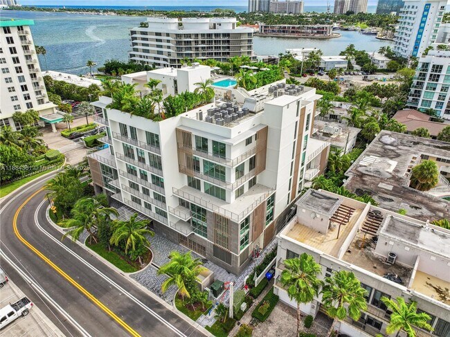 Photo - 10281 W Bay Harbor Dr Unidad 601 PH