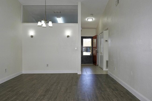 Photo - 1382 Hendren Dr