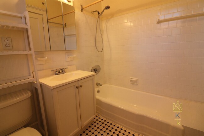 Photo - 1961 Commonwealth Ave Unit 6