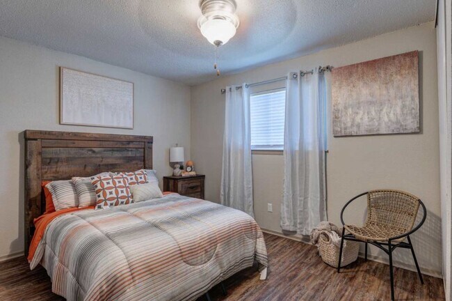 Photo - Villa West Apartments