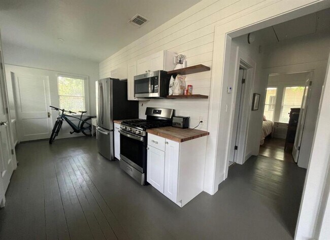 Photo - 3013 West Ave