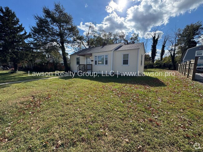 Building Photo - Raleigh Court Three Bedroom with Garage Rental