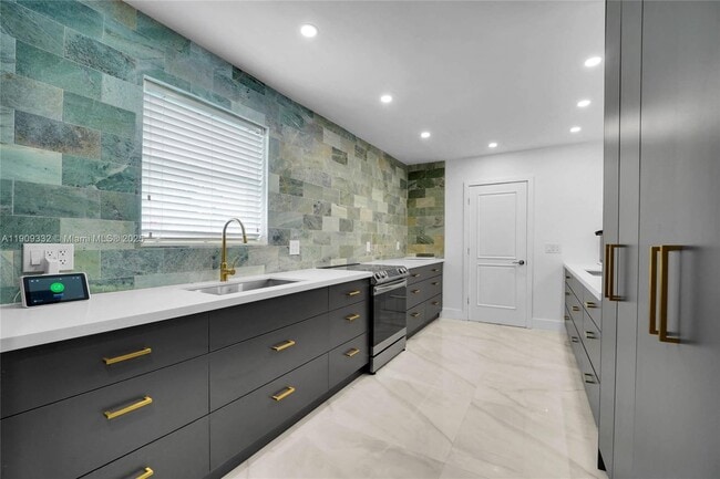 Photo - 18280 NE 8th Ave