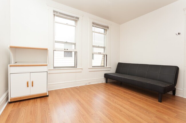 Photo - 1130 Oakland Ave