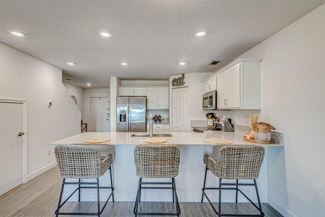 Photo - 5007 Woods Edge Cir