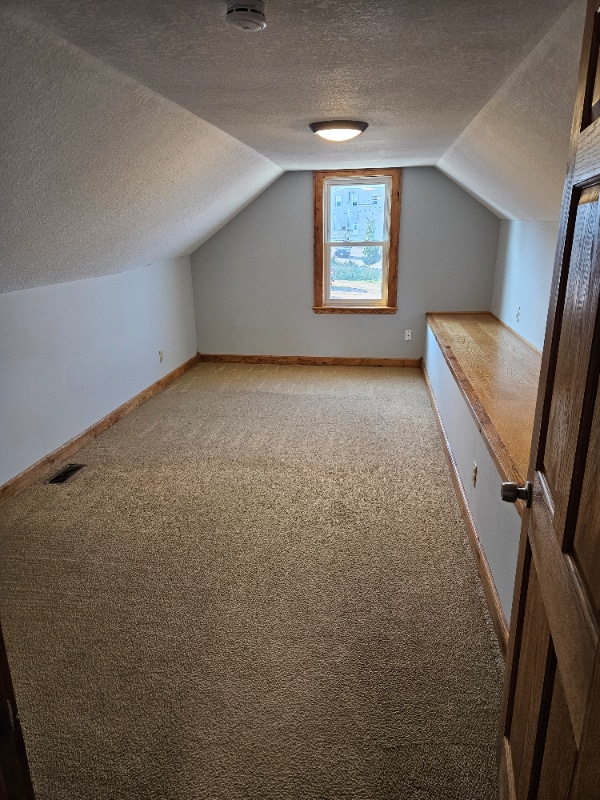 Photo - 116 Morse St N