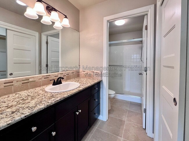Photo - 1502 N Reunion Way