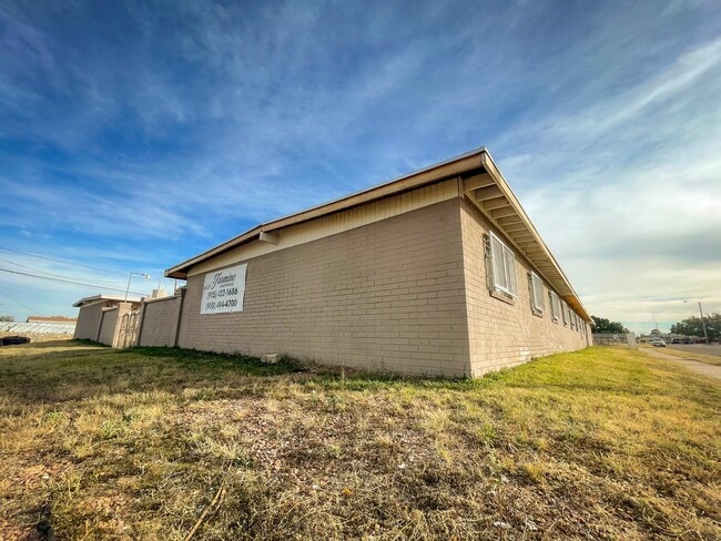 4426 Moonlight Ave Unit No 2
