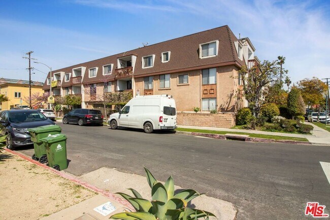 Photo - 9055 Alcott St Apartment