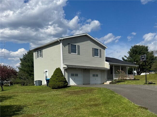 112 Central Dr