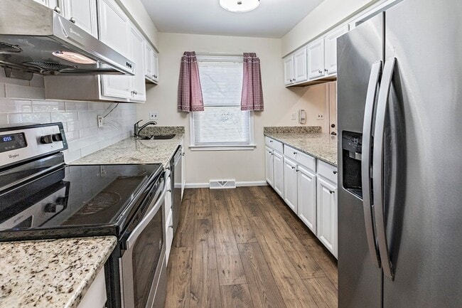 Photo - 3 bedroom, 2 bath townhome in Pike Creek