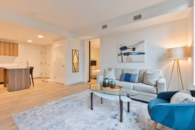 Photo - 60 Kilmarnock St Unit FL3-ID1039261P