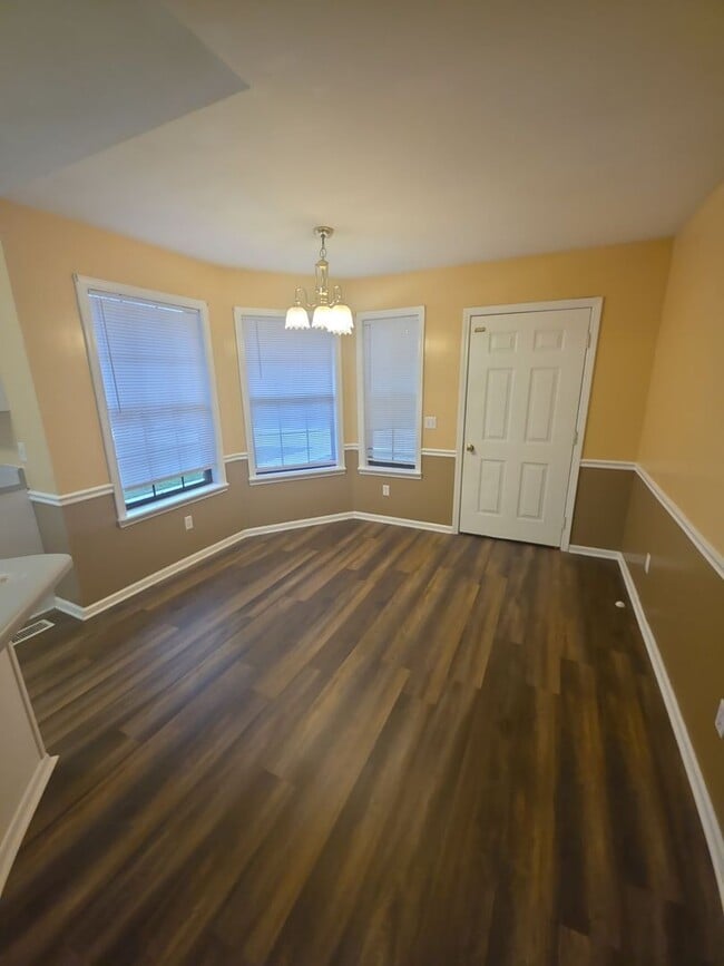 Photo - 2729 Churchill Dr