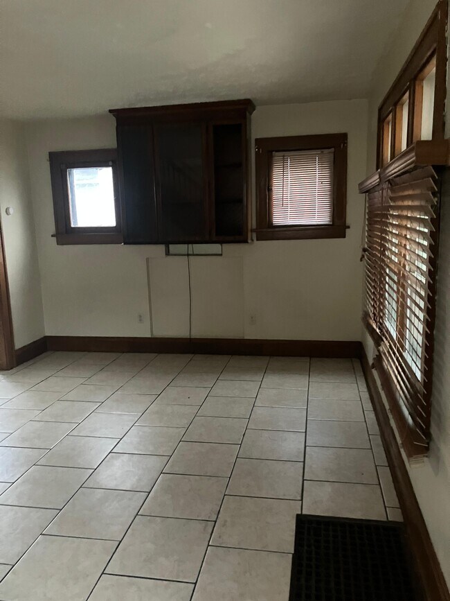 Photo - 2139 18th St SW