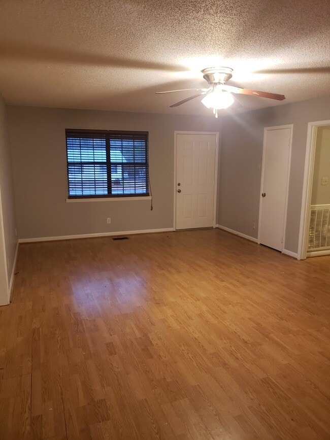 Photo - 3 bedroom/2 bath