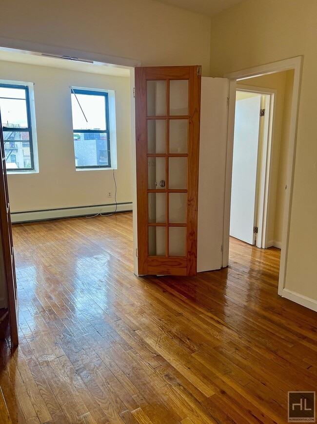 Photo - 4BR 1BA Historic Mixed Use Loft w/ Massive... Unit 4L