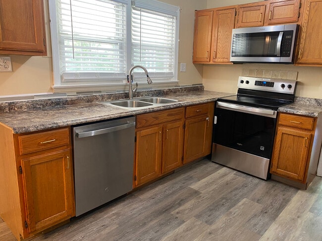 Photo - 1302 Riddle Ave