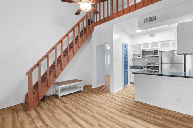 Building Photo - 2714 Nueces St Unit 206