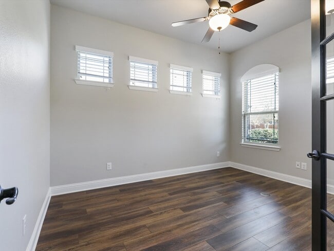 Photo - 2618 Thayne Dr