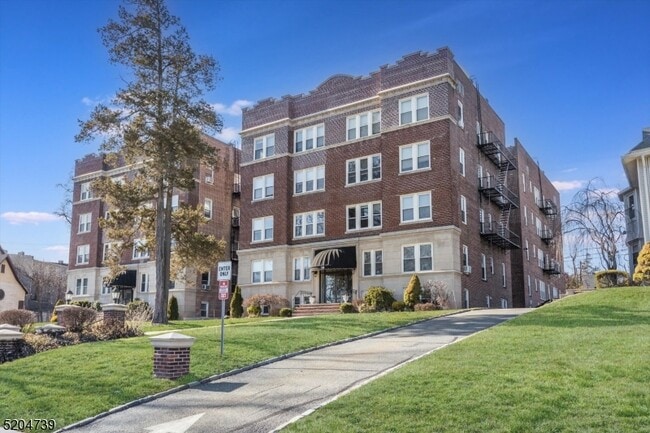 Photo - 16 Forest St Apartment Unit 205