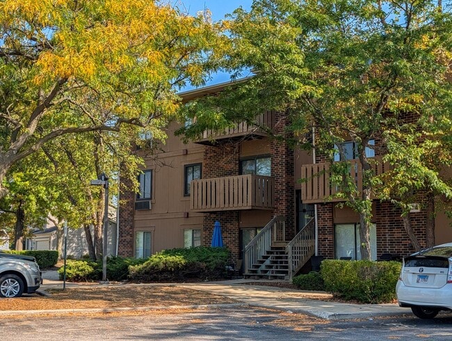 Photo - Waterbury Pointe Condominiums Unit 1091 Rodenburg Road #303