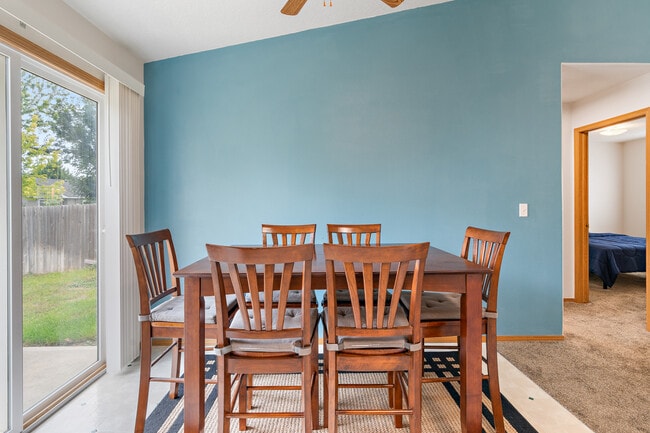 Photo - 1500 W Georgia Ave