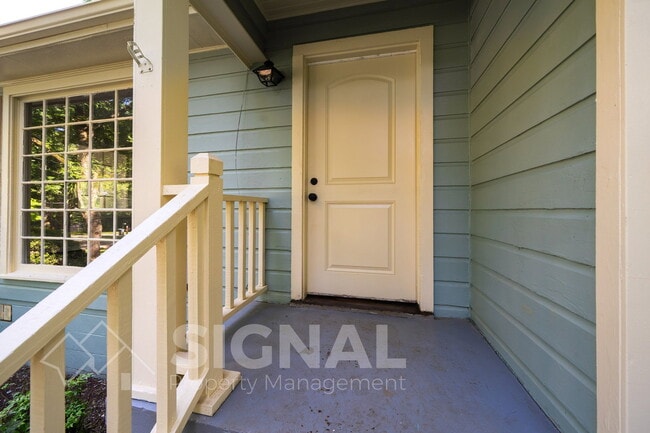 Photo - 736 Martinwood Rd