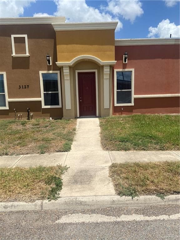 Building Photo - 3127 Scottland Dr Unit 2 Rental