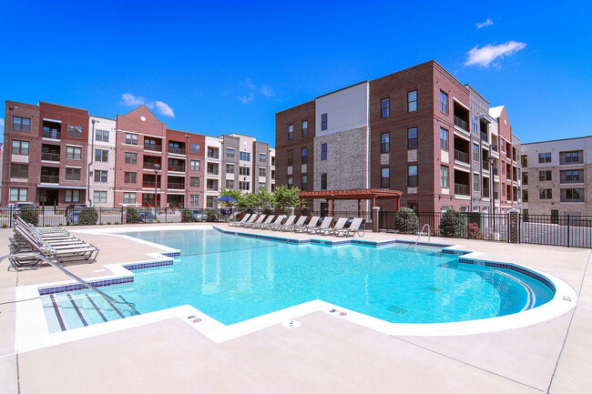 Colony Village - Colony Village Apartments