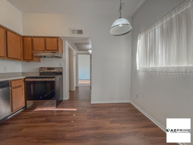 Photo - Experience the charm of this Inviting 1/1 ...