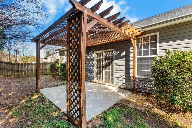 Photo - 116 Bascom Ct