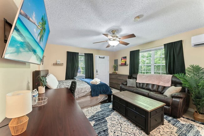 Photo - 15652 Coastal Ln Unit SI ID1578488P