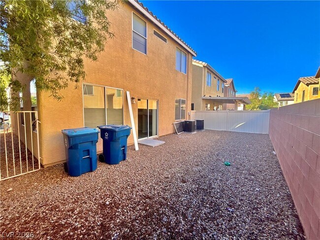 Photo - 7432 Decoro St
