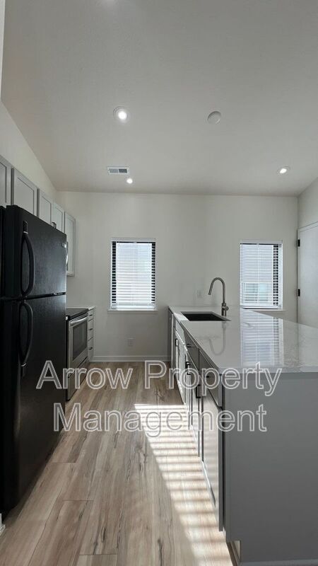 Photo - 2230 R St Unit 10