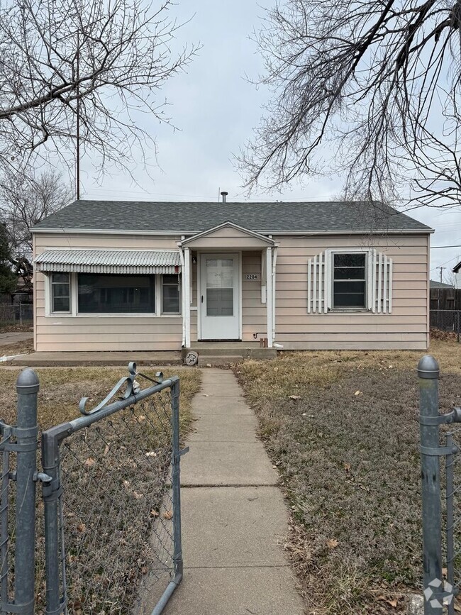 Building Photo - 2 Bedroom, 1 Bathroom House