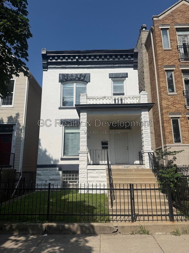 Building Photo - 6620 S Drexel Ave Unit 2