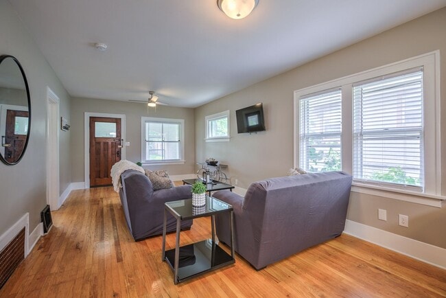 Photo - Fully Furnished Dundee Home!! Utilities & ...