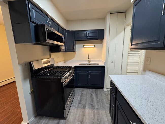 Photo - 7320 N Rogers Ave